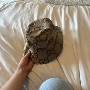 Gucci bucket hat